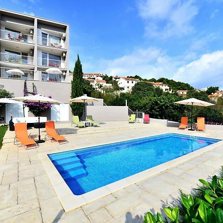 Bretia Apartments Сутиван Экстерьер фото