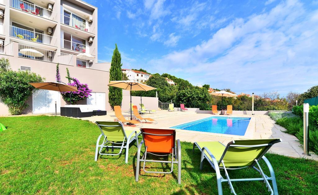Bretia Apartments Сутиван Экстерьер фото